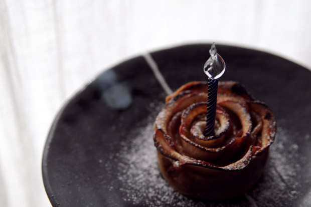 Tarte aux pommes petas de rose sirop tarte vegan