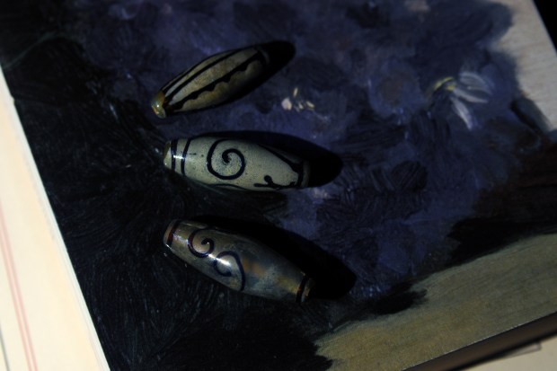 perles de verre au chalumeau feuilles d'argent email verre réactif bain d'acide